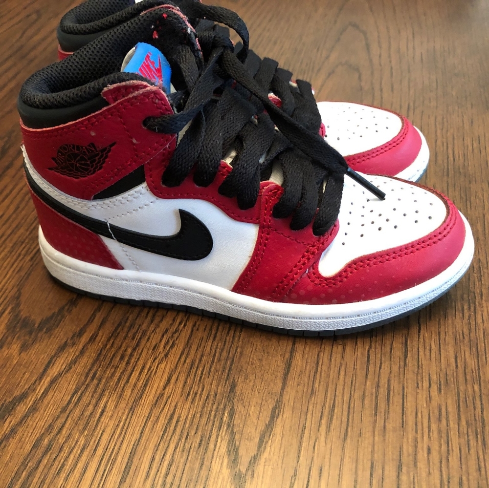 Air Jordan 1 spiderman